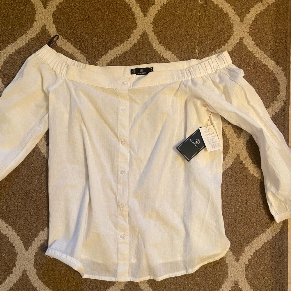 White off the shoulder linen top size medium Vulcan, so adorable never been worn